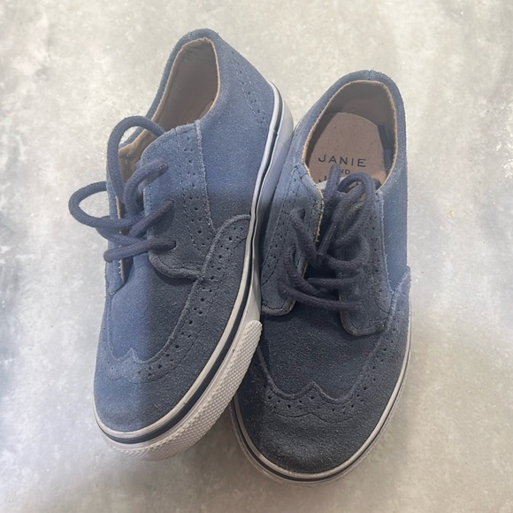 Janie and Jack suede wingtip shoes, boys, size 10, good condition - Picture 2 of 3